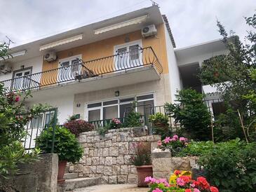 Apartments By The Sea Tucepi, Makarska - 22656 - Tučepi