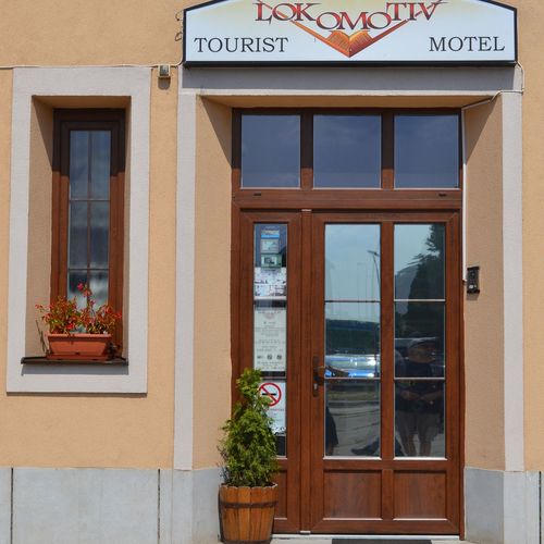 Lokomotiv Tourist Motel - Eger