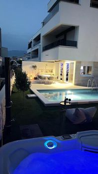 Luxury Apartment Black Pearl Beluga With Private Pool And Jacuzzi - Caska