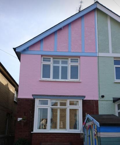 Charming Pink House With Perfect Location - Whitstable