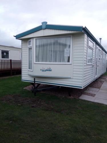 L&g Family Holidays 8 Berth Sealands Familys Only And The Lead Person Must Be Over 30 - Fantasy Island