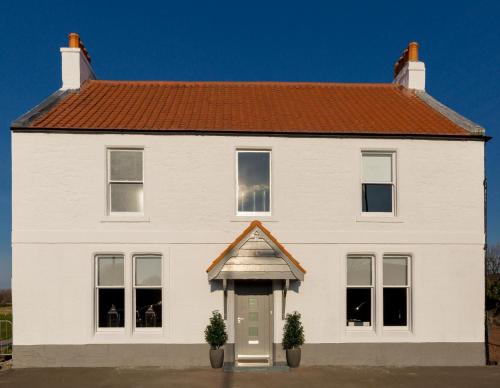 Newly Renovated Early 19th Century Cottage With Hot-tub - East Lothian Council