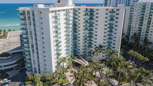 The Tides Apartments On The Beach - Hollywood, FL