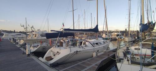 Yatch Barracuda Douro Marina Boat Sleep Experience - Porto