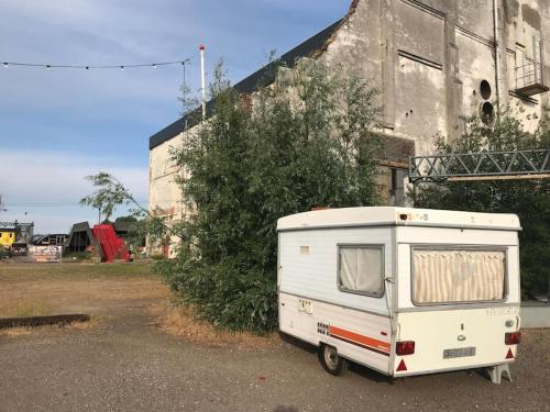 Retro Caravan: Suikerunie Hub - オランダ フローニンゲン