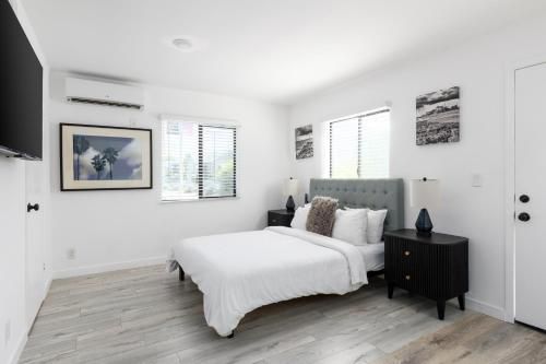 Sunny Studio In The Heart Of Venice - B - Santa Monica, CA