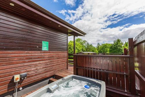Bluebell Lodge 9 With Hot Tub - Newton Stewart