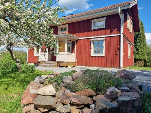 Sallinge House - Cozy Villa With Fireplace And Garden Close To Uppsala - Uppsala