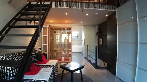 Wellness Loft With Sauna, Jacuzzi, Roof Terrace & Amazing View - Amberes, Bélgica