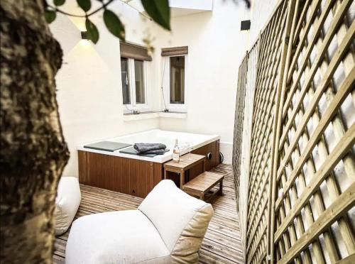 Suite Luxueuse Avec Jardin Privatif Et Jacuzzi - Courbevoie