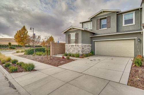 Newly Built Tracy Home With Backyard And Pool Access! - Tracy, CA