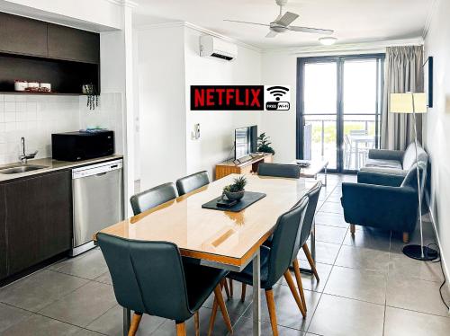Whitsunstays - The Regal (2br/2bth, Central) - Mackay