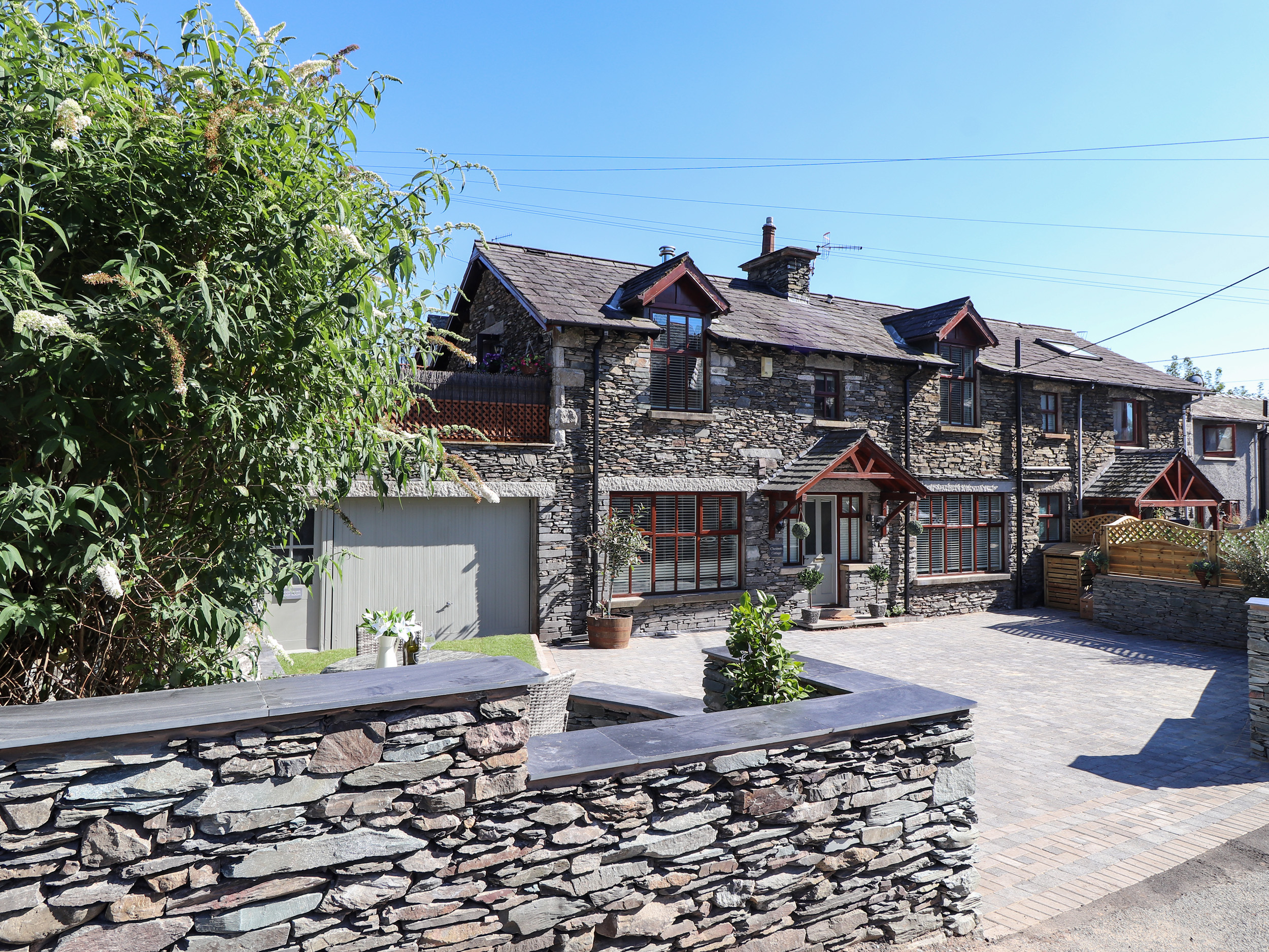 130 M² Cottage ∙ 3 Bedrooms ∙ 6 Guests - Bowness-on-Windermere
