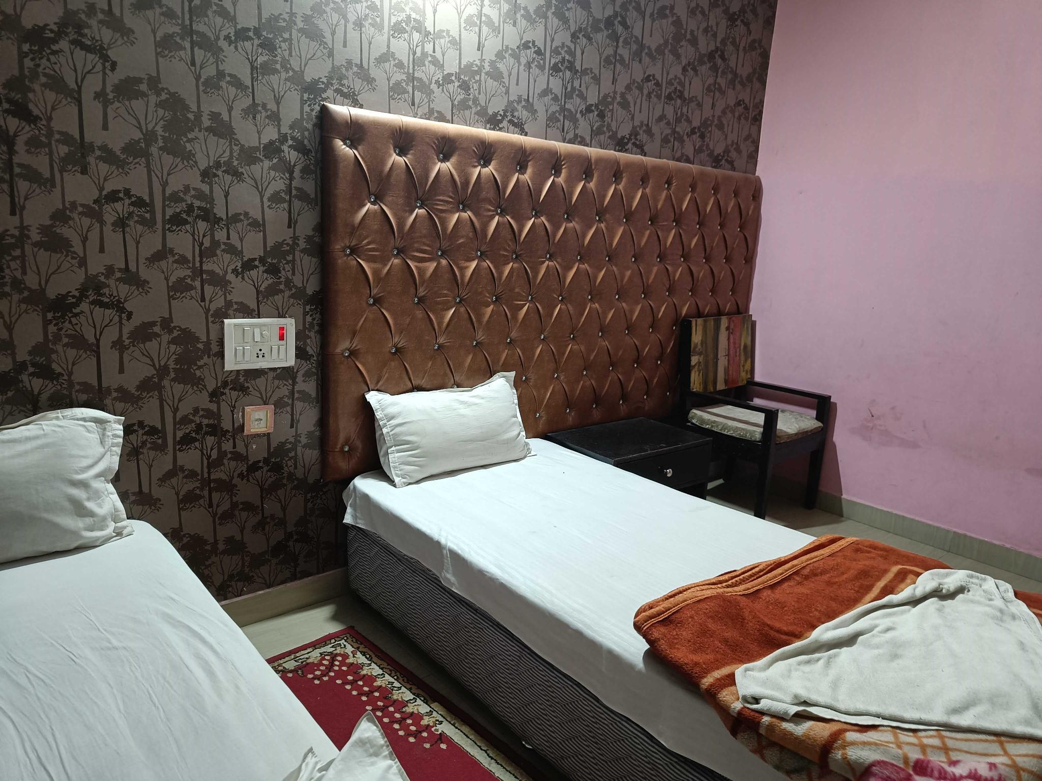 Oyo Hotel Buddha Saalt - Bodh Gaya