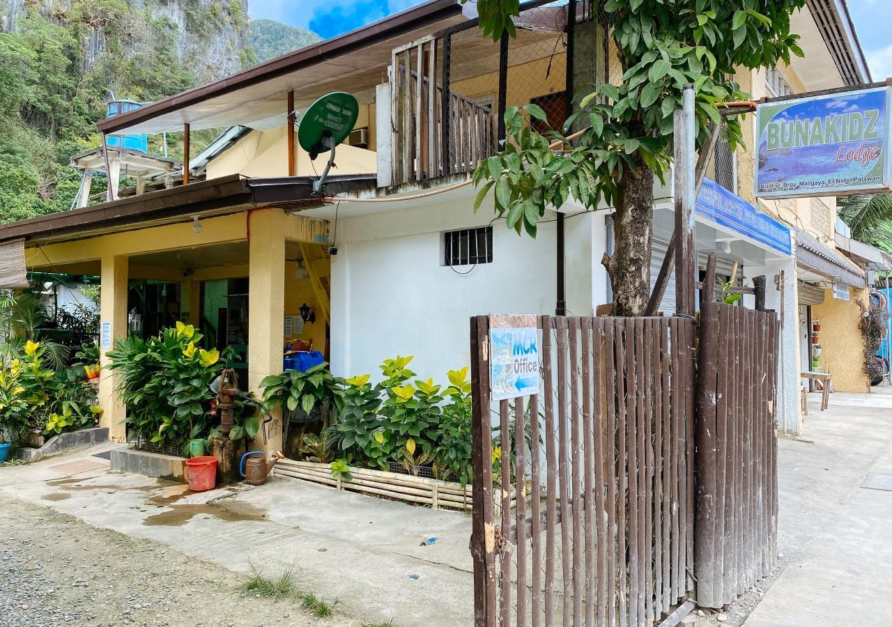 Reddoorz Hostel @ Bunakidz Lodge El Nido Palawan - 艾爾尼多