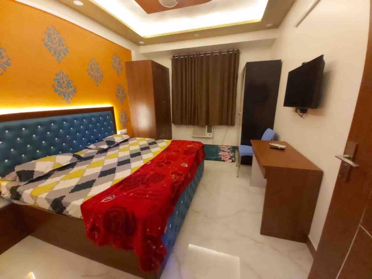 Lovely 2 Bhk Flat With A Terrace - Jaipur