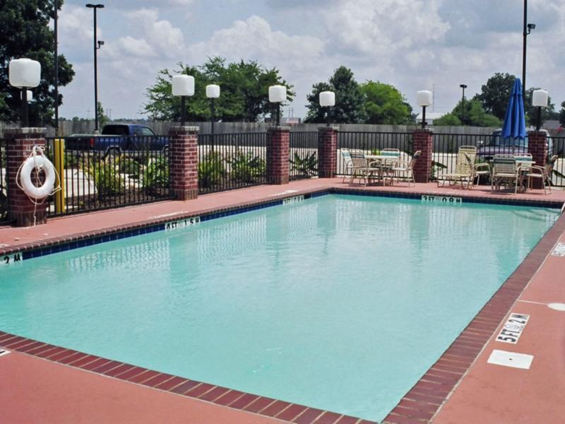 Holiday Inn Express Hotel & Suites Greenville - Leland, MS