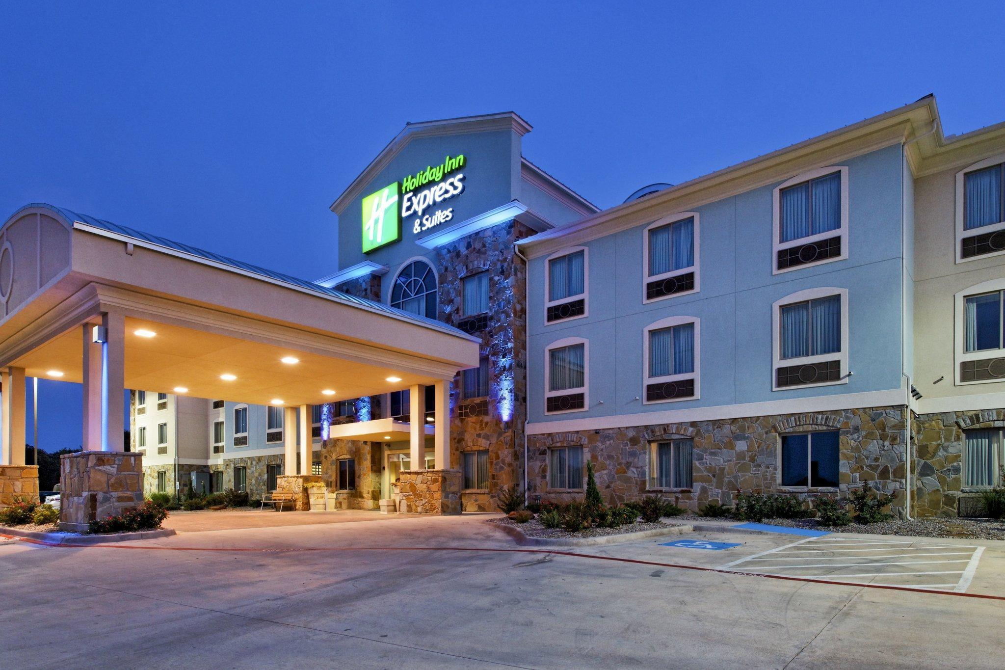 Holiday Inn Express & Suites Weatherford - Weatherford, TX