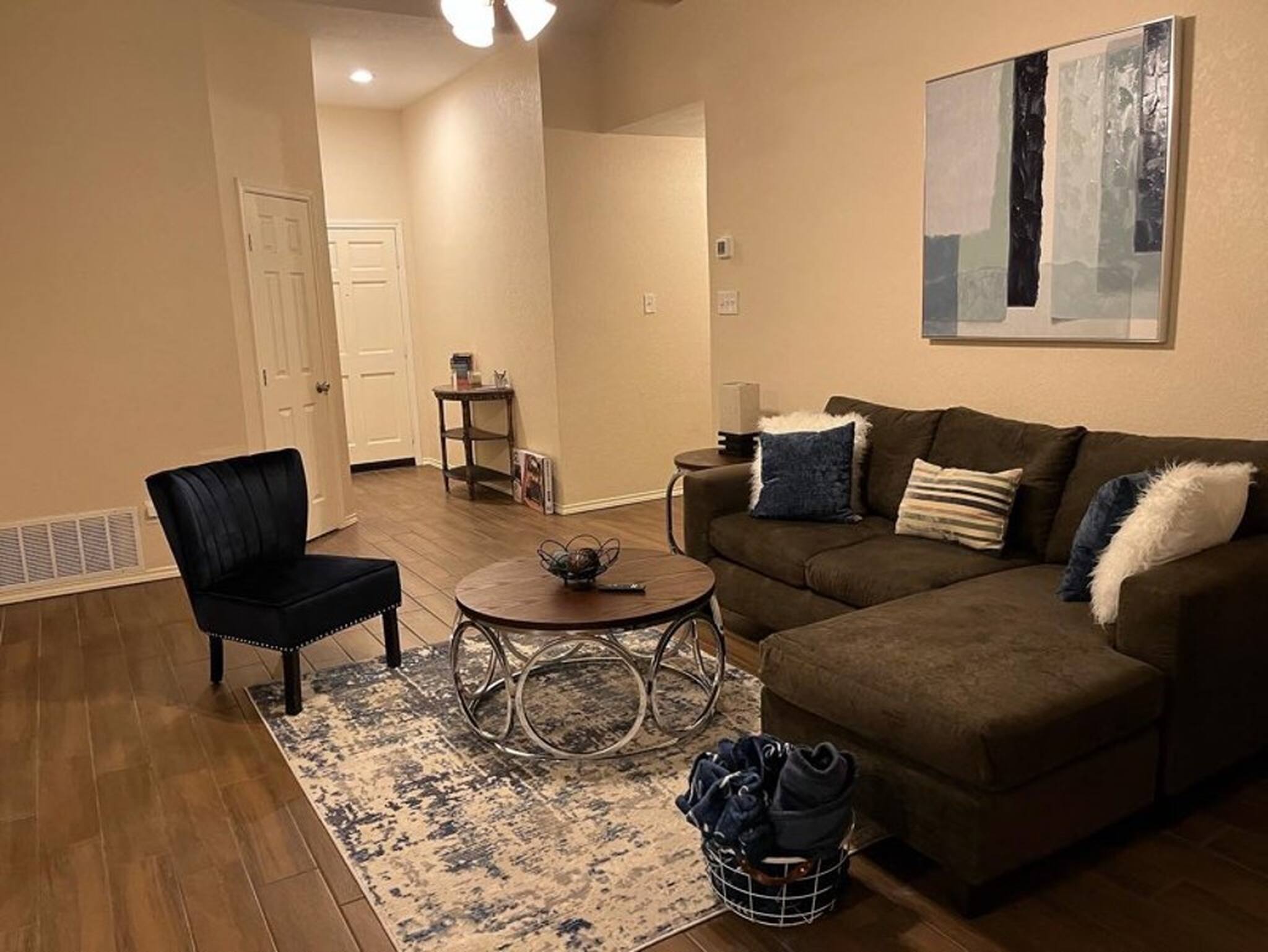 Cozy Pet Friendly Home W/yard - Meadowbrook - Fort Worth