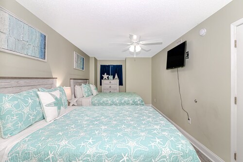 Beautiful & well appointed-this oceanfront 3bd/2ba condo is waiting for you! - Myrtle Beach