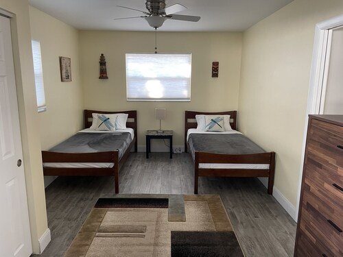 Memorable vacation house - newly remodeled, minutes from beach! - Venice, FL