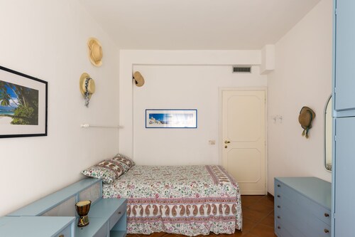 Ampio appartamento con vista mare - appartamento amalfi - Marina di Campo