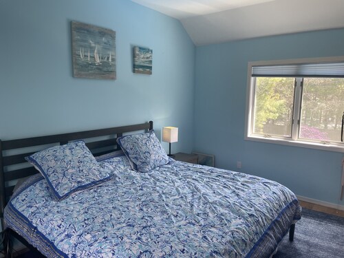 Whb heated pool, pet friendly and fenced, new hot tub! - Westhampton