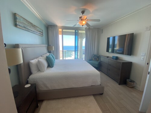 "inexcess" aptly named portofino 19th story luxury high-rise 2/2 resort condo - Pensacola Beach