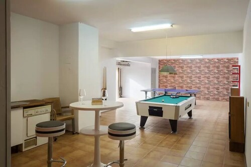 Beautiful sunny sea view villa - open fire - sauna - heated pool - games room - Palma