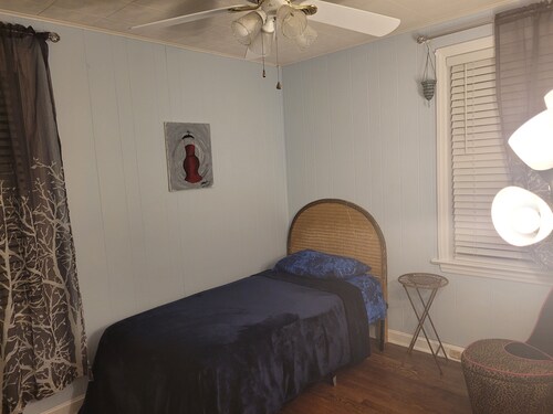 Cute & cozy home near metro! best deal on here! free food too! - Washington D. C.