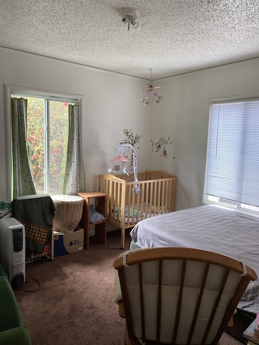 Comfortable home with a lovely garden, walking distance to many amenities - El Cerrito