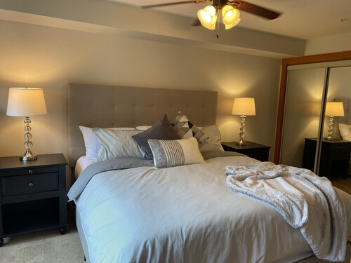 Newly updated solitude resort village ski in and ski out condo!! - Lake Powell