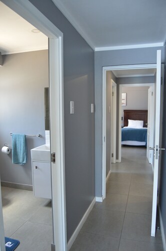 Accommodation front - fantastic 4 sleeper self - catering apartment - Durban