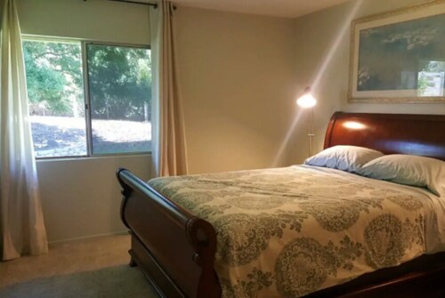 Peace and tranquillity-three bedrooms - Lake Elsinore