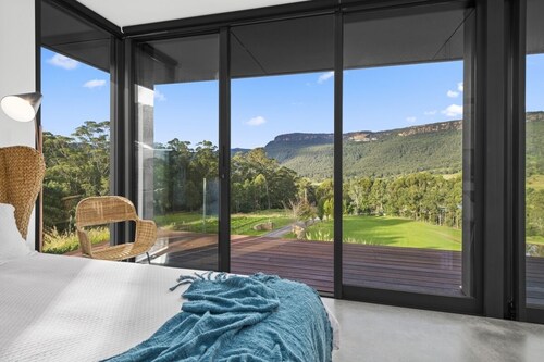 A romantic couples retreat with simply stunning views - Robertson