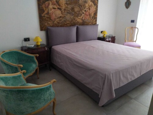 Your home in bari: delightful fully equipped three-room apartment - Bari