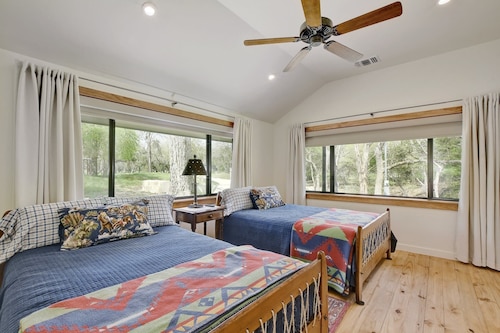 River run - luxurious adults only riverfront oasis, just 1/2 mi from dwtn - Wimberley