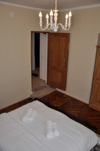 Central black gate 2  bedrooms apartment - Brașov
