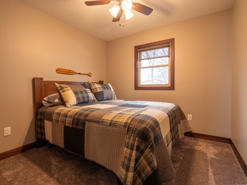 Otter tail lake vacation home on beautiful sandy beach - Compton Township, MN