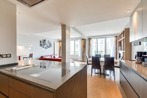 Offering a specular view over the eiffel  an exceptional location in 15th - Eiffel Tower - Paris