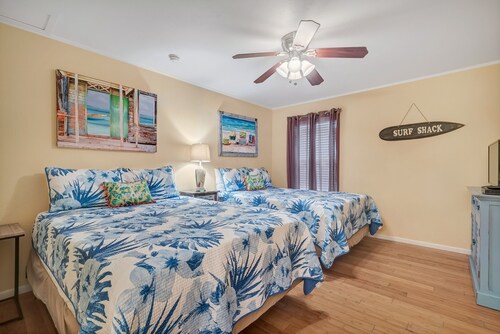 Updated, pet friendly, and conveniently located! - Gulf Shores