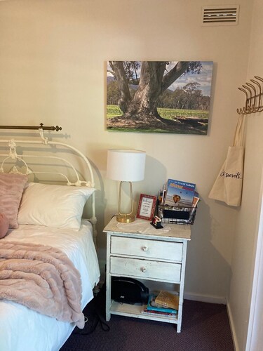 Entire suite & garden, breakfast supplies & all you need to relax - Wangaratta