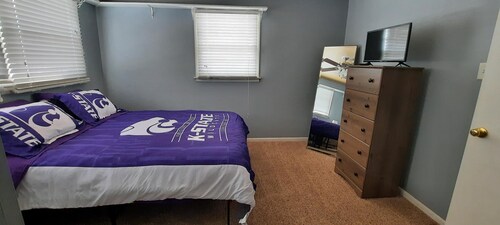 Comfort and relaxation close to k state stadium - Kansas (State)