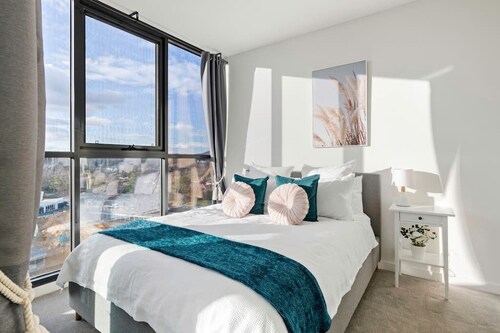 Braddon penthouse2 bedroomtop locationnetflixwifiparkingshopsfree wine - Canberra