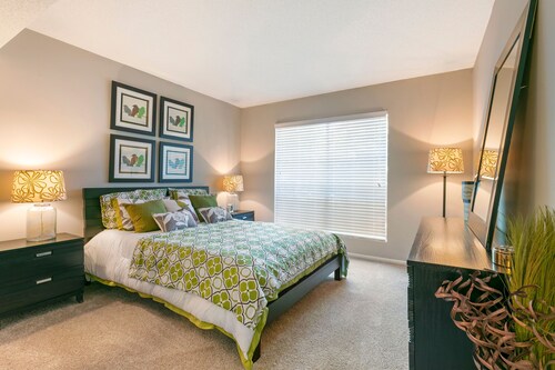 Renovated two-bedroom apartment near unc - University City Boulevard – Charlotte
