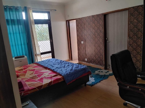 3 bhk lavish flat with peaceful environment - Zirakpur