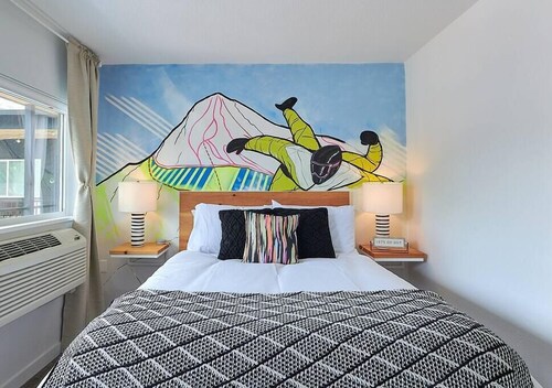 This hotel is a 0 bedroom(s), 1 bathrooms, located in portland, or. - Portland, OR