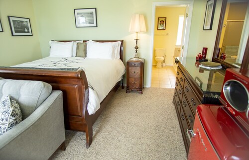 Starboard suite, suite williams, depoe bay, or, king-size, fireplace, spa, views - Depoe Bay