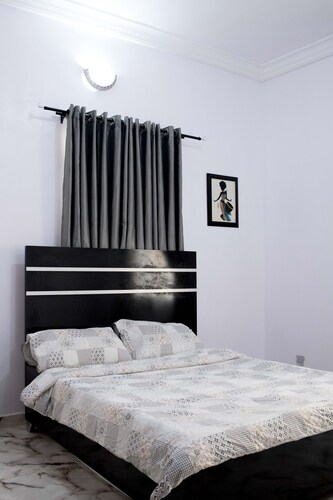 Exquisite secured 3 bedroom duplex - Ibadan
