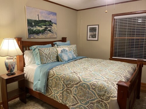 Bay house 3 bedroom, 2 bath waterfront home!! sleeps 6 - Warrington, FL